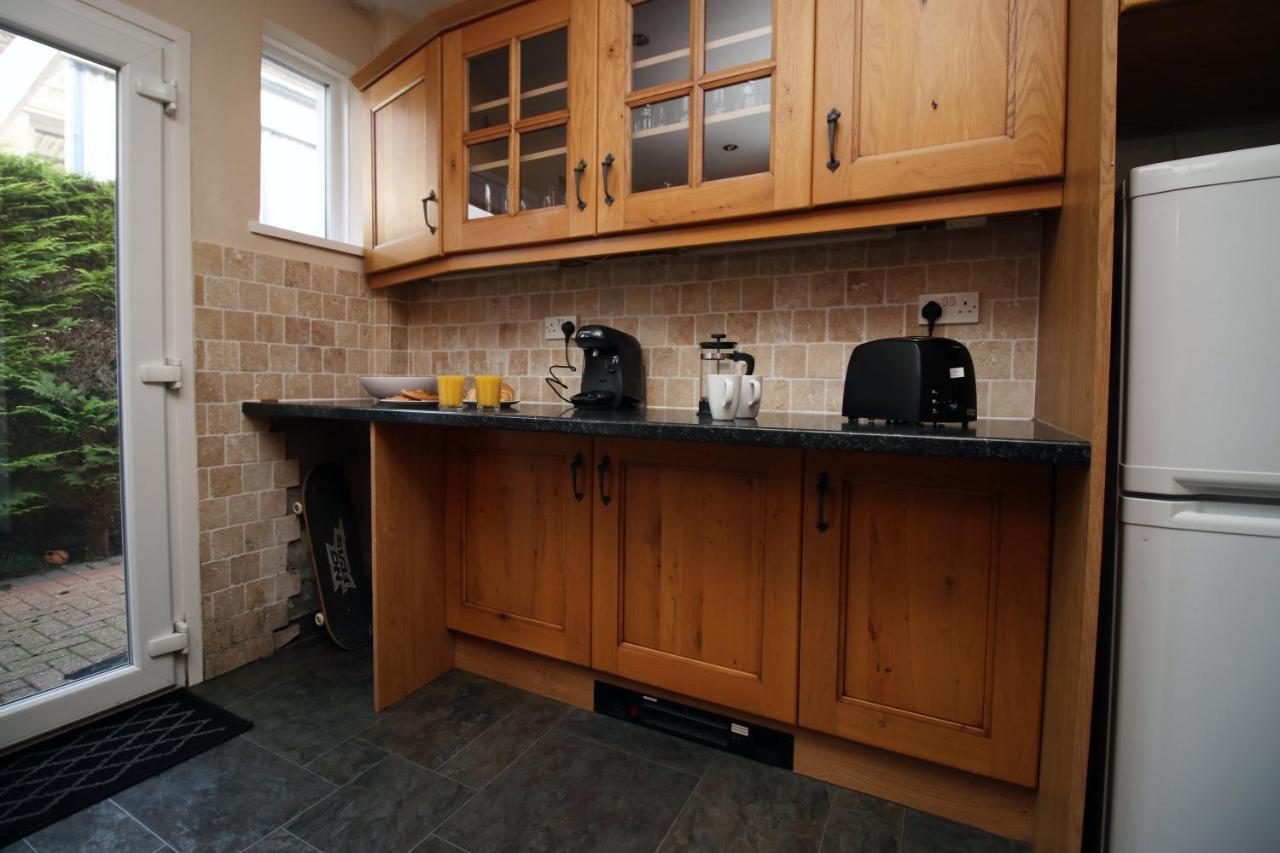 Becky'S Bungalow By Ty Sa -Spacious 4 Bed Bungalow Cardiff Luaran gambar