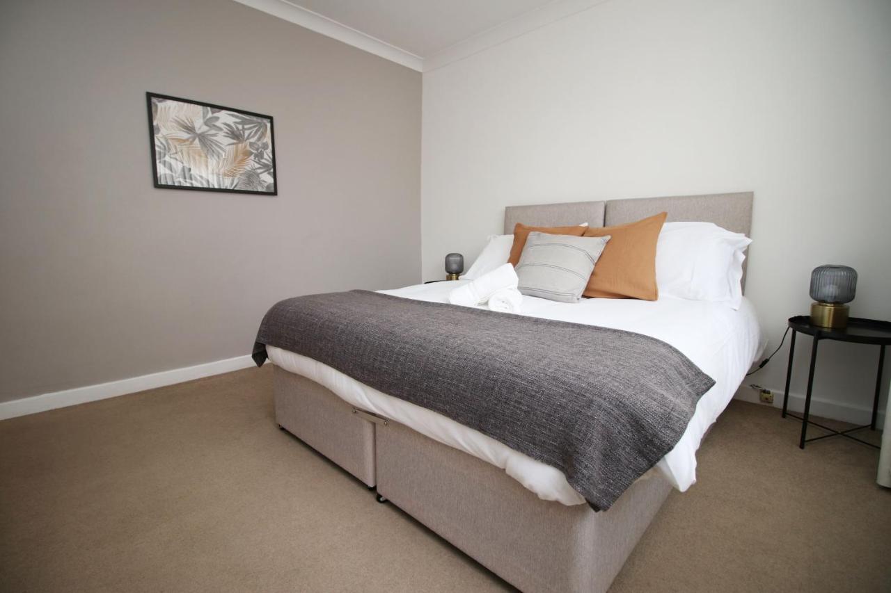 Becky'S Bungalow By Ty Sa -Spacious 4 Bed Bungalow Cardiff Luaran gambar