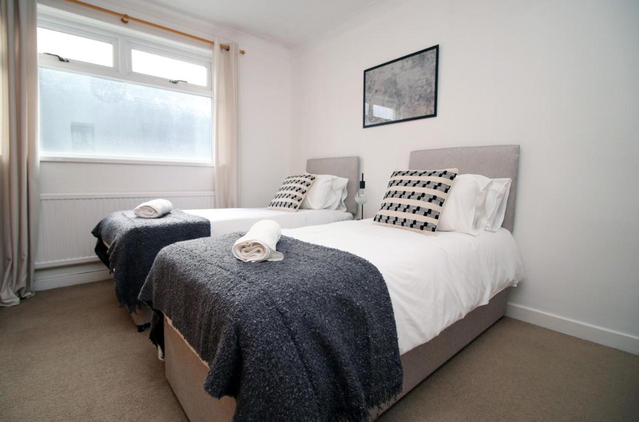 Becky'S Bungalow By Ty Sa -Spacious 4 Bed Bungalow Cardiff Luaran gambar